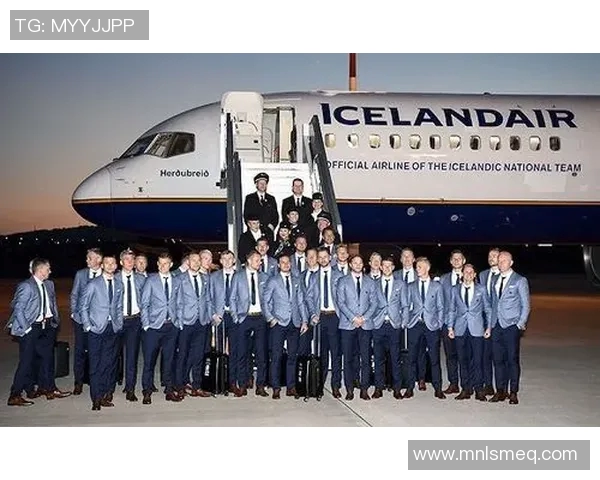 德国男模在足球场上的魅力与风采展现了运动与时尚的完美结合